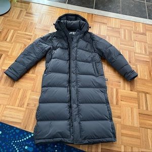 Aritzia Super Puff Long Elegant Charcoal Size Small - like new ⭐️host pick⭐️